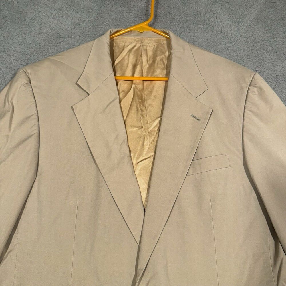 L.L. Bean Mens Suit Jacket Size 40R Beige Lined Pocketed Two Buttons USA - Picture 3 of 11